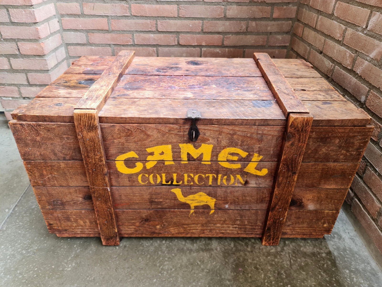 Camel transport kist met logo geel salontafel horeca uniek, Ophalen, Gebruikt, Gebruiksvoorwerp