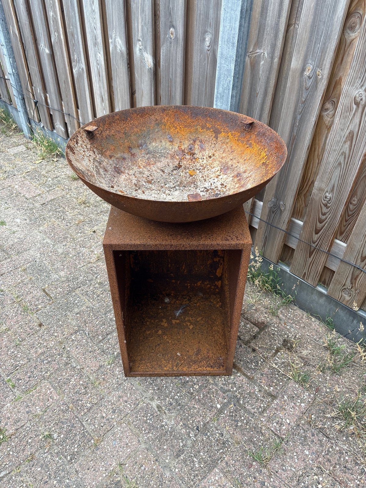 Vuurschaal met BBQ ring en opslagruimte, Ophalen, Gebruikt, Vuurkorf