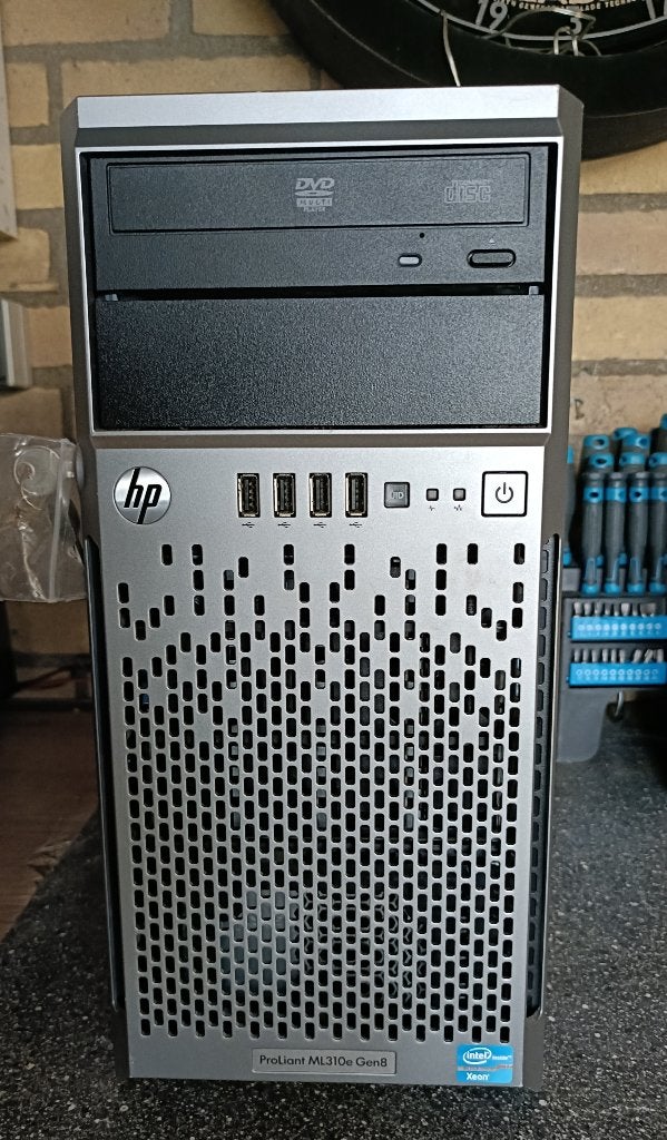 HP ProLiant ML310e Gen8 Server – Intel Xeon, Ophalen, Zo goed als nieuw, 13 inch, Onbekend