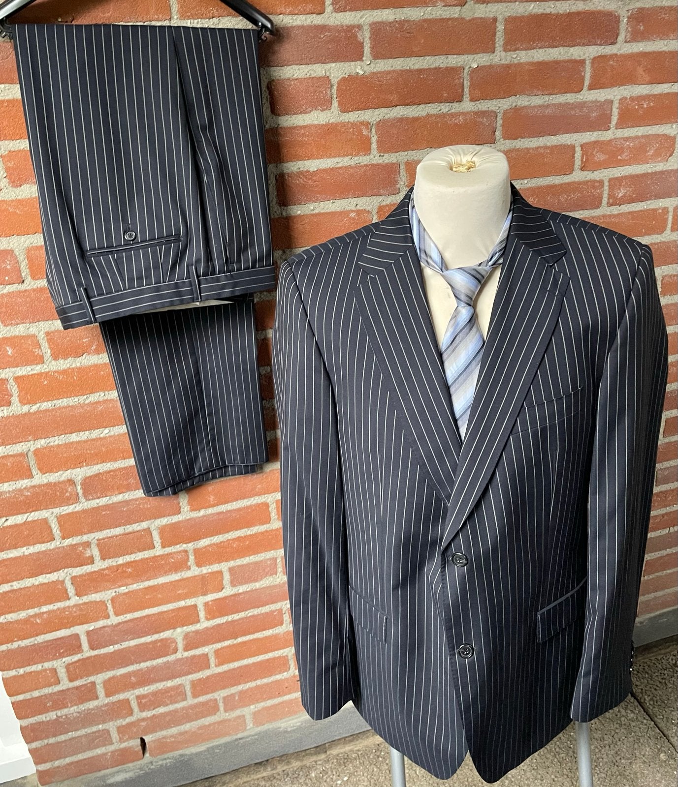 Tommy Hilfiger SamyJ Davis Pak Super 100's Scheerwol Mt 54, Ophalen of Verzenden, Gedragen, Maat 52/54 (L), Zwart