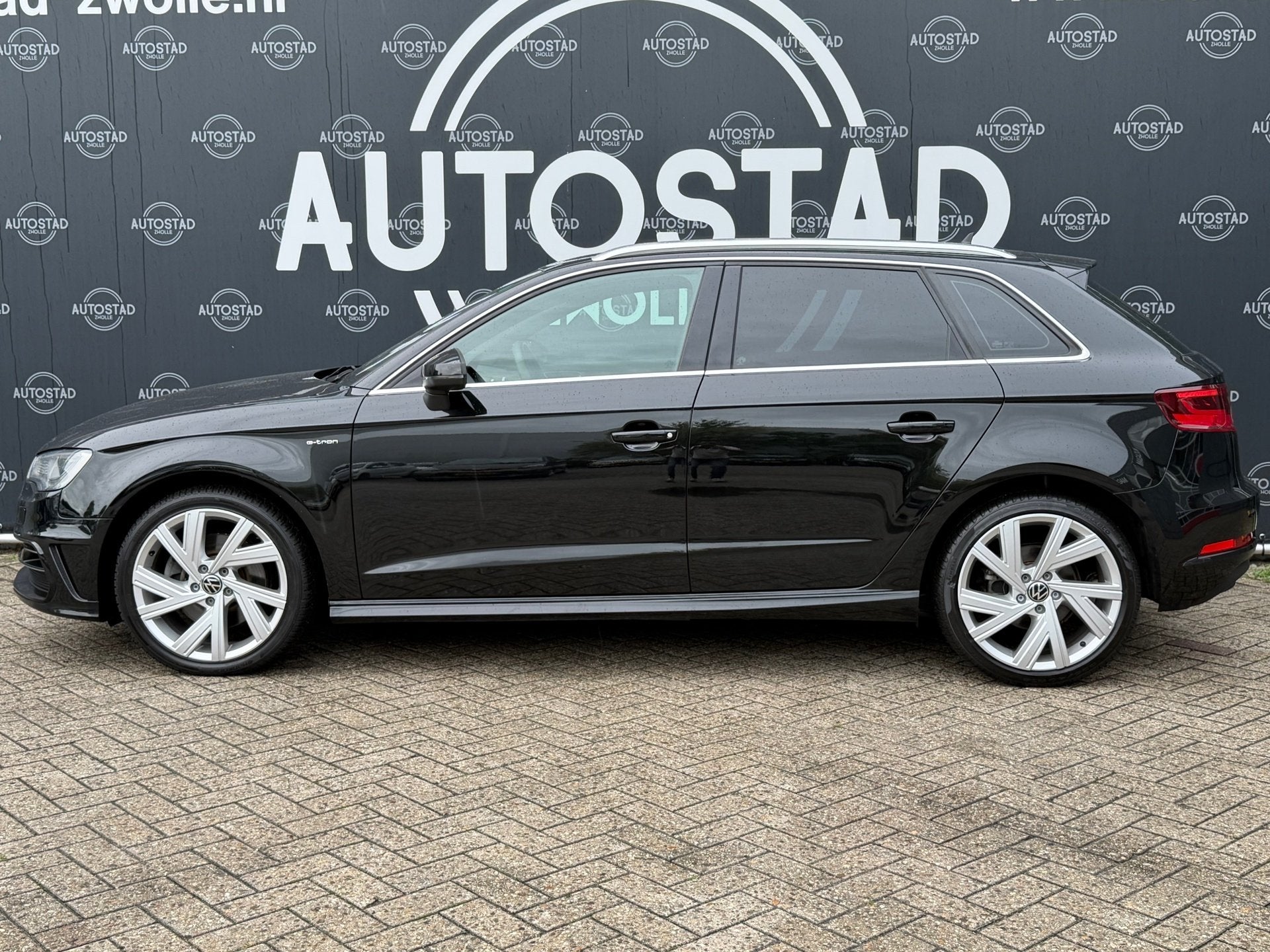 Audi A3 Sportback 1.4 e-tron PHEV NL-Auto / 2e Eigenaar / Au, 8 kWh, 4 cilinders, 150 pk, Zwart