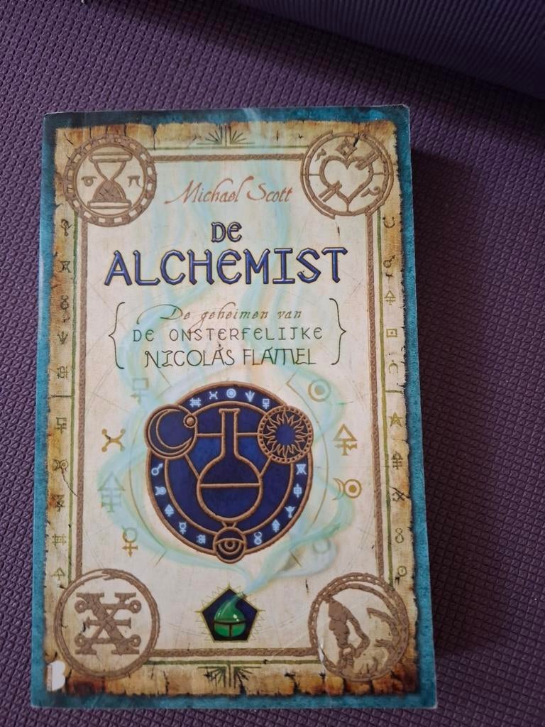 Michael Scott - De alchemist, Boeken, Ophalen of Verzenden, Zo goed als nieuw, Michael Scott