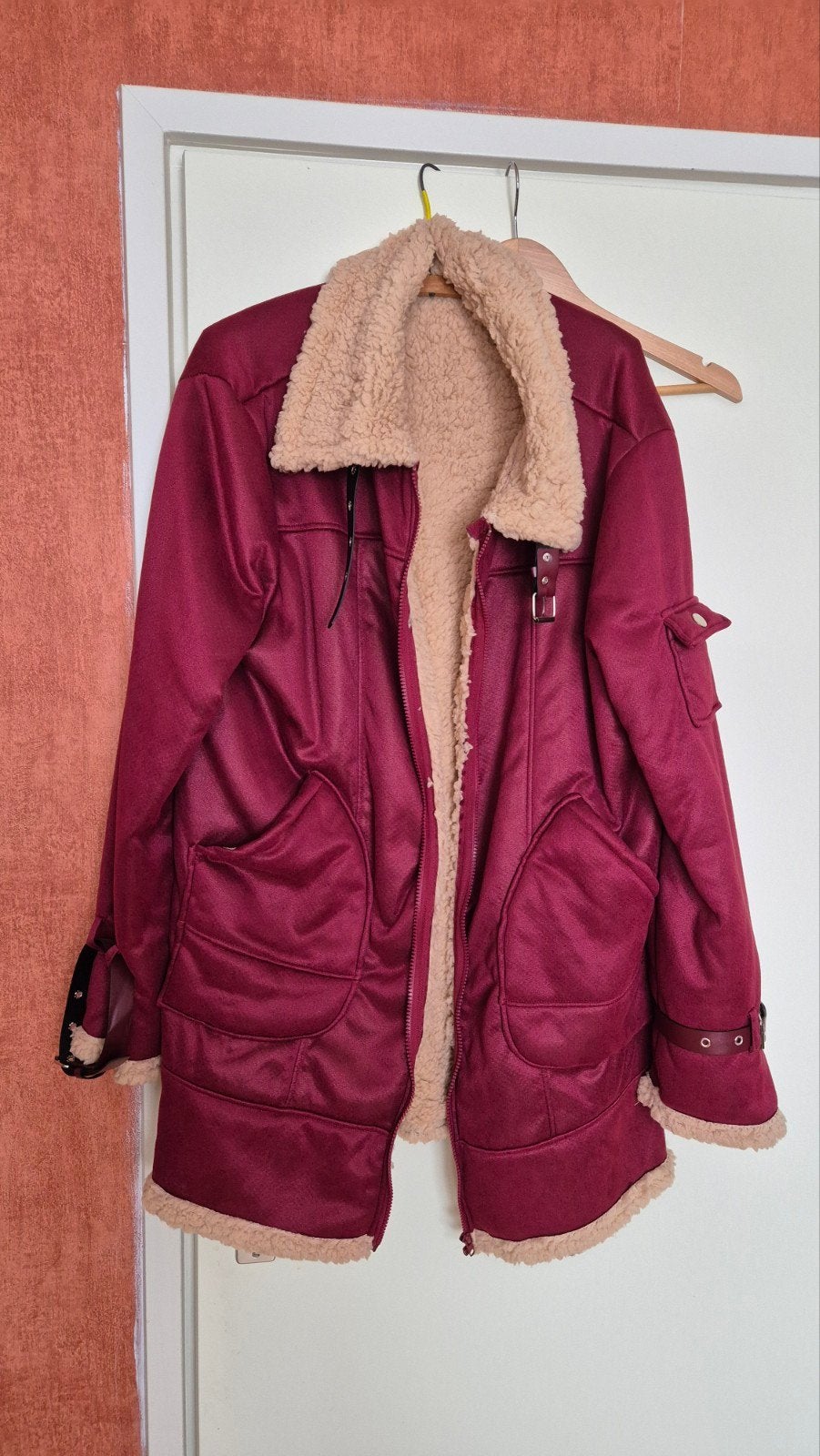 Nieuwe Rode Jas XL met Teddy Voering - Warm & Stijlvol, Kleding | Dames, Ophalen of Verzenden, Nieuw, Maat 46/48 (XL) of groter