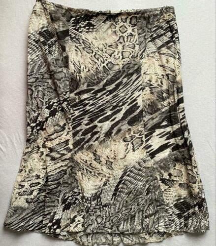 Blacky Dress rok maat L [DM]