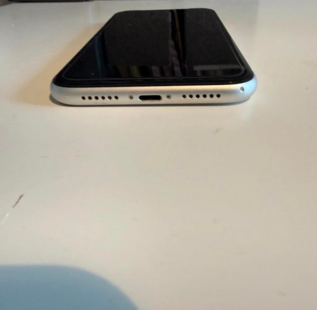 iPhone 11 wit, prima staat, nieuw beschermlaagje, Verzenden, Wit, IPhone 11, Zonder simlock