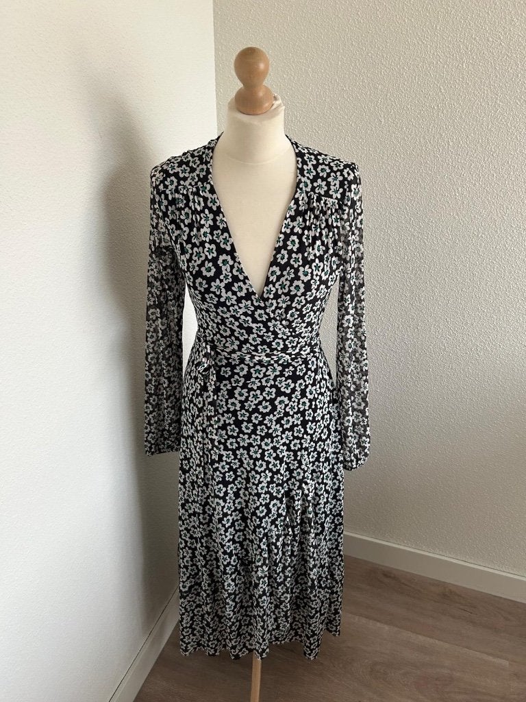 Fabienne Chapot maat S Natasja frill dress 483, Kleding | Dames, Jurken, Zwart, Nieuw, Ophalen of Verzenden, Fabienne Chapot