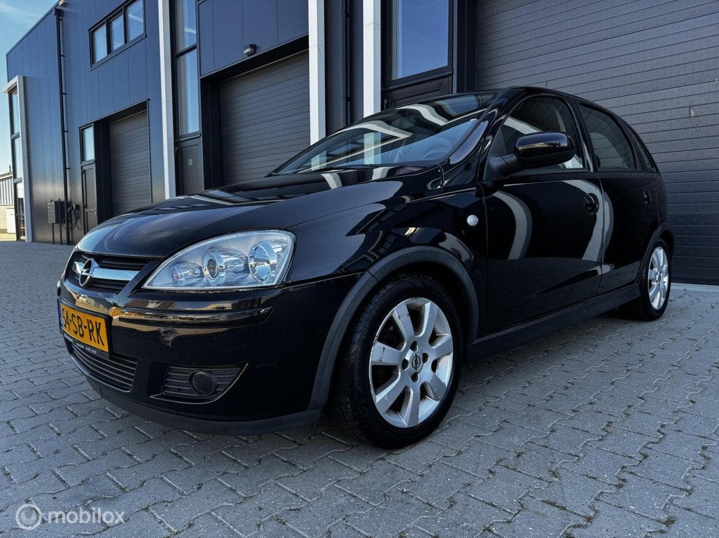 Opel Corsa 1.2-16V Silverline 2005(nieuwe APK), Voorwielaandrijving, 450 kg, Gebruikt, 31 €/maand