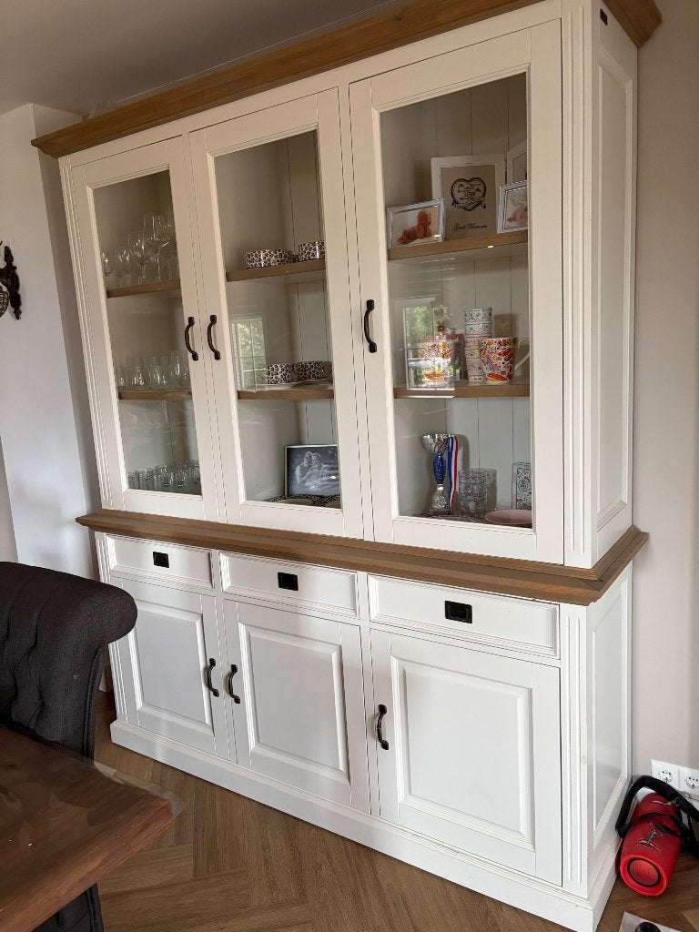 Kasten complete inboedel Oakdale, Ophalen