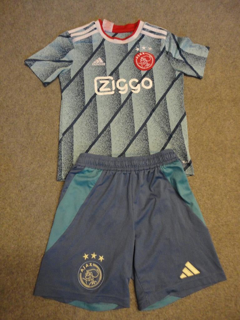 Als nieuw, voetbalsetje van AJAX  maat 152, Adidas, Sport- of Zwemkleding, Ophalen of Verzenden, Zo goed als nieuw