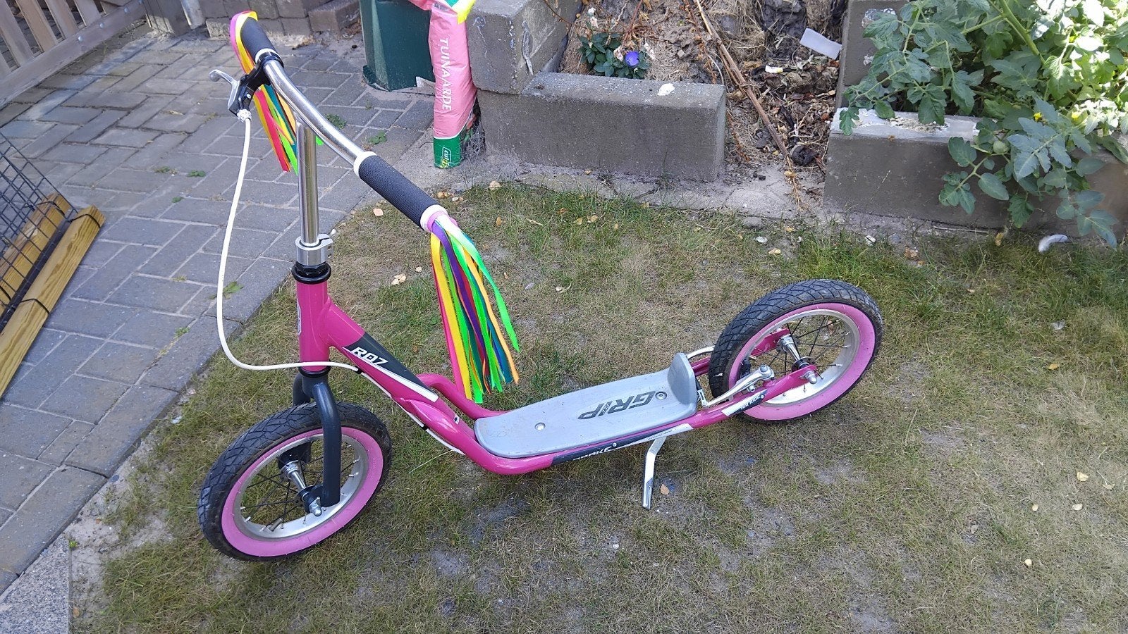 Puky R 07 kinderstep roze luchtbanden handrem stuursliertjes, Fietsen en Brommers, Ophalen, Zo goed als nieuw, Gewone step, Puky