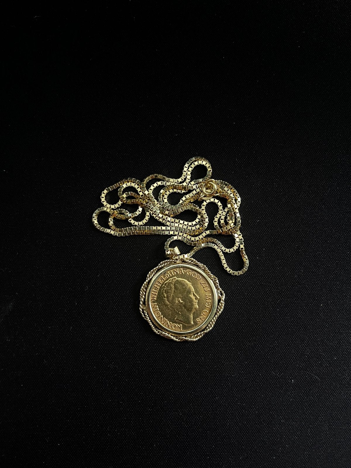 Gouden ketting 10 gulden munt (Wilhelmina 1925) hanger, Ophalen, Met hanger, Gebruikt, Goud