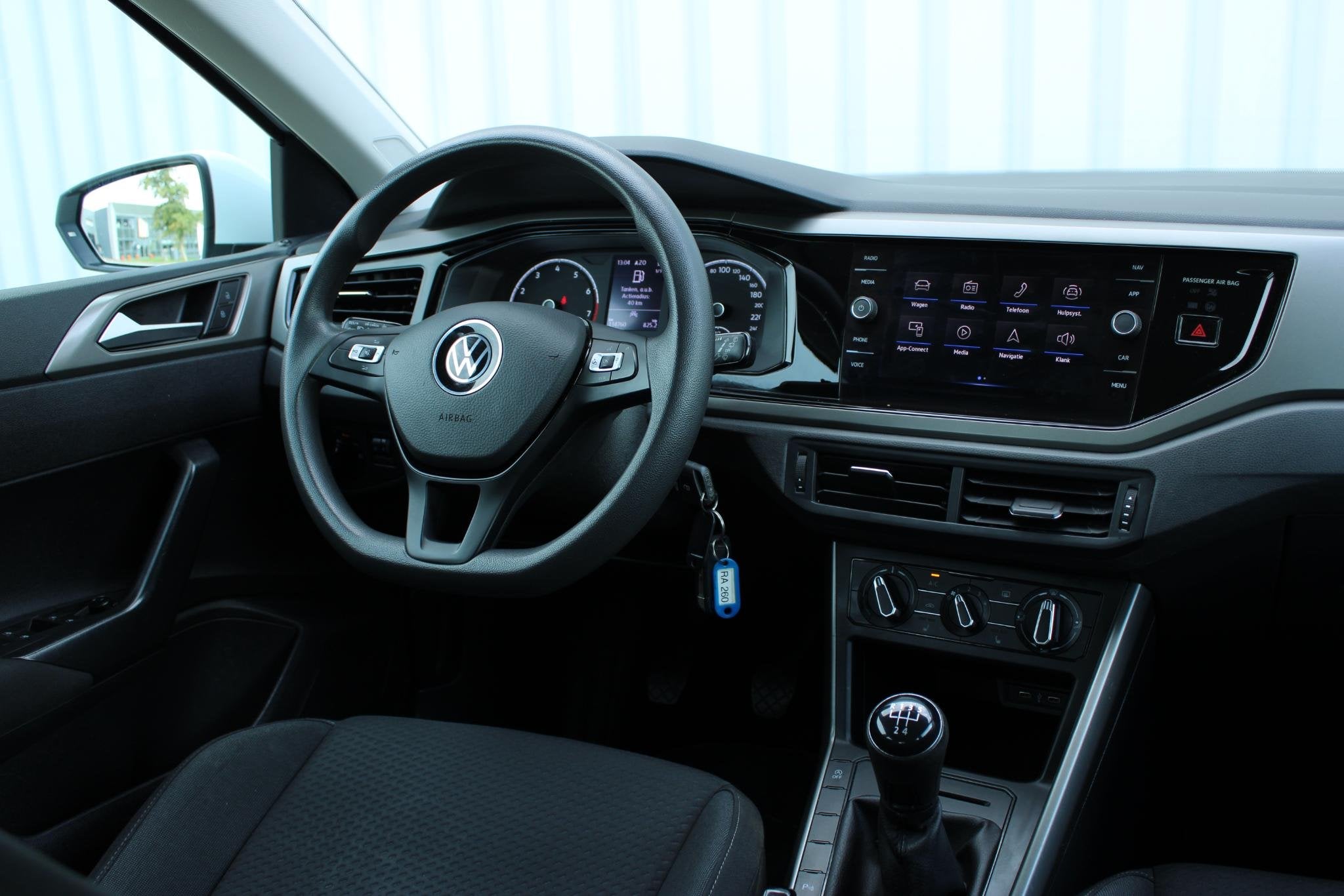 Volkswagen Polo 1.0 TSI Highline | Incl. 12 maanden garantie, Gebruikt, Wit, Bedrijf, Handgeschakeld