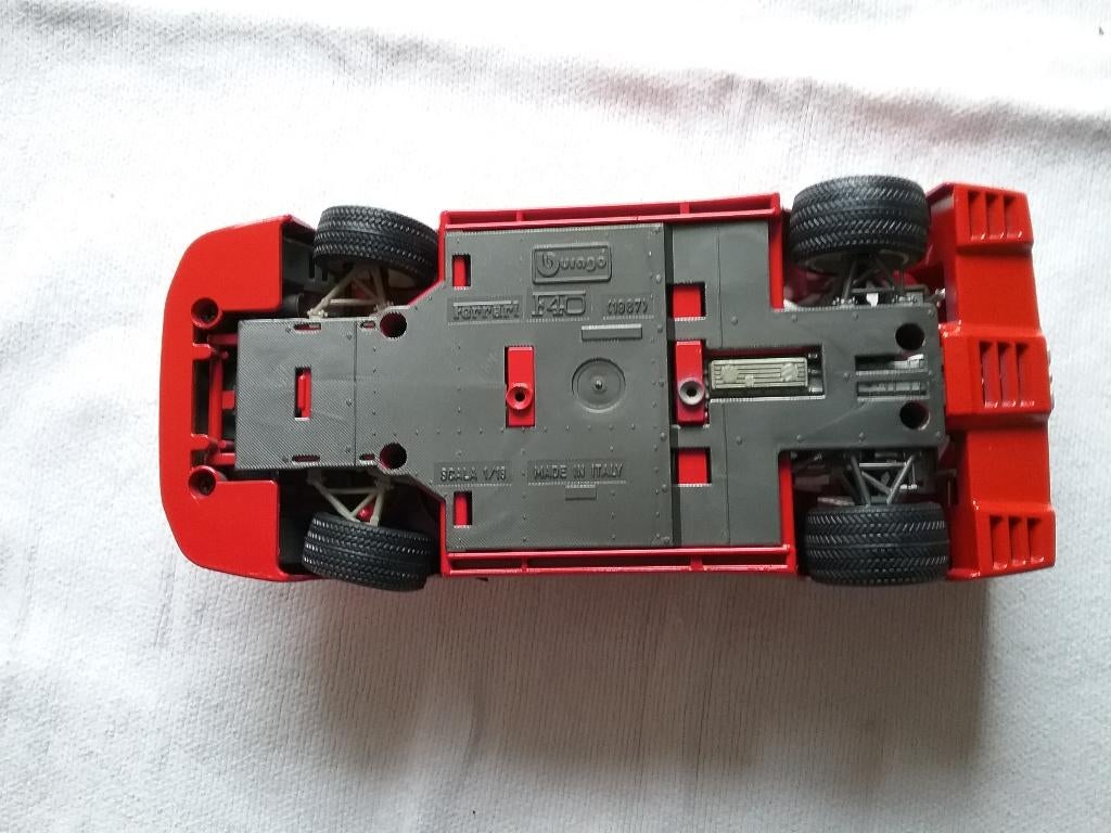 Modelauto Ferrari F 40, Ophalen of Verzenden, Zo goed als nieuw, Auto, Bburago