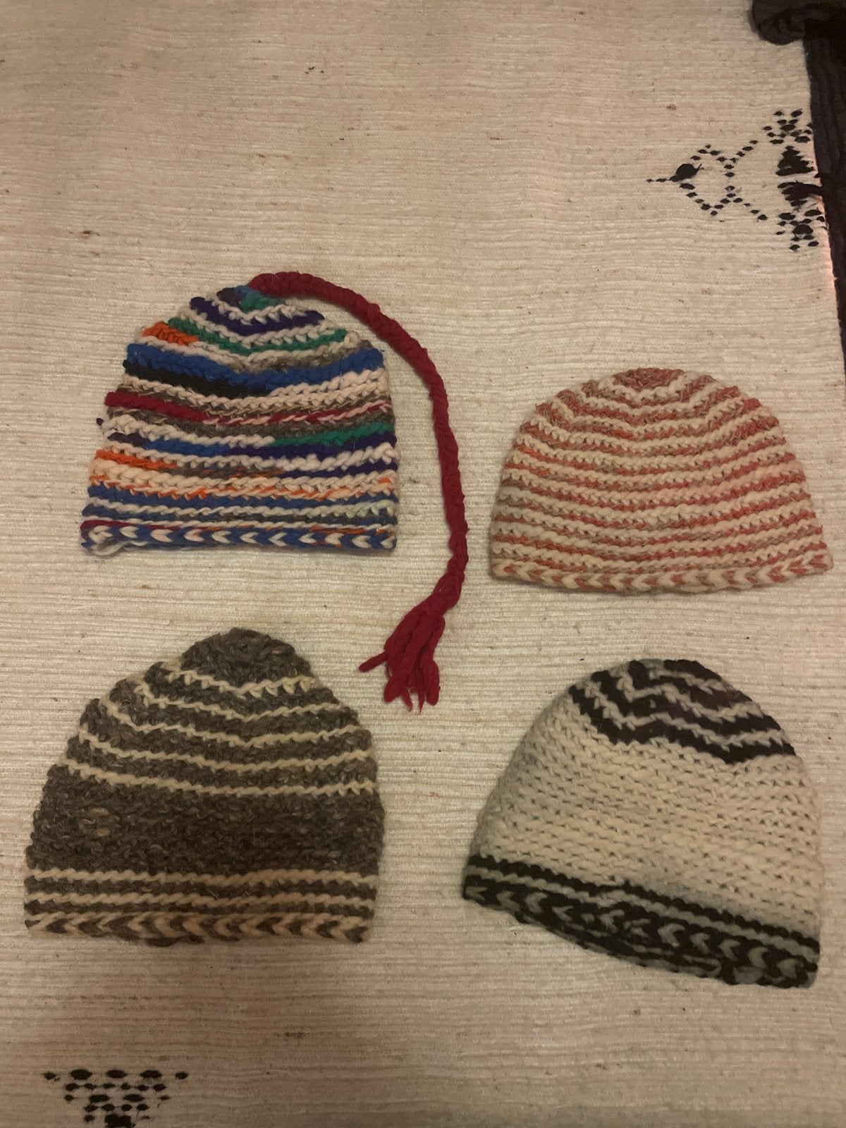 Handgemaakte wollen mutsen uit Essouira, Marokko, Verzenden, Nieuw, One size fits all, Hoed