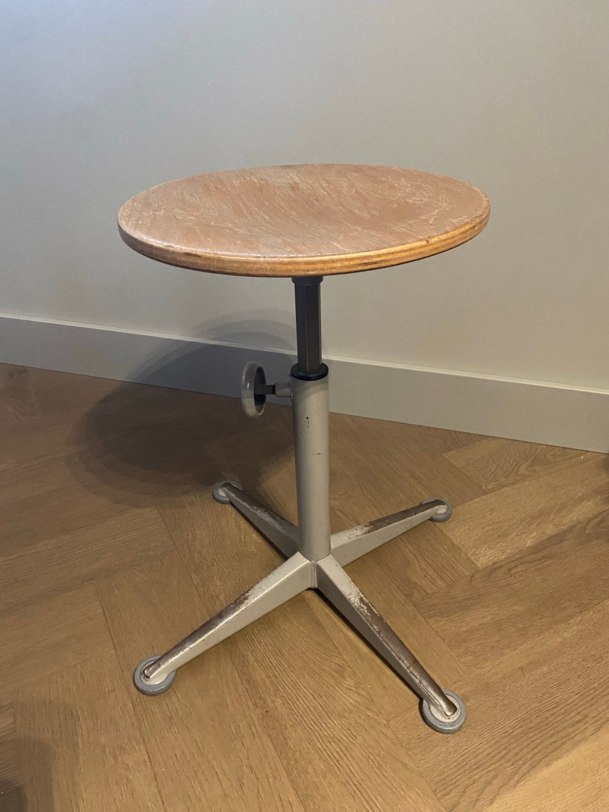 Vintage Ahrend de Cirkel kruk - Friso Kramer - Verstelbaar, Ophalen, In hoogte verstelbaar, Gebruikt, Staal