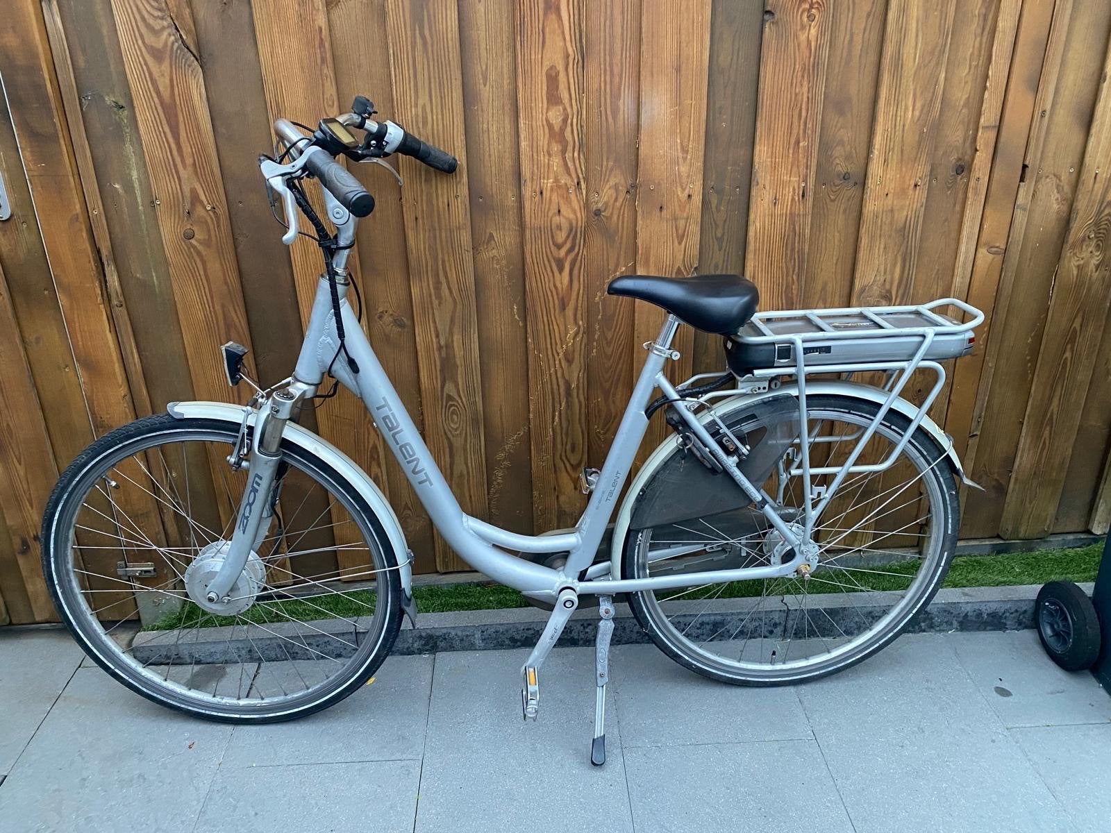 Talent elektrische fiets - Goede staat, Gebruikt, 51 tot 55 cm, 30 tot 50 km per accu, Ophalen