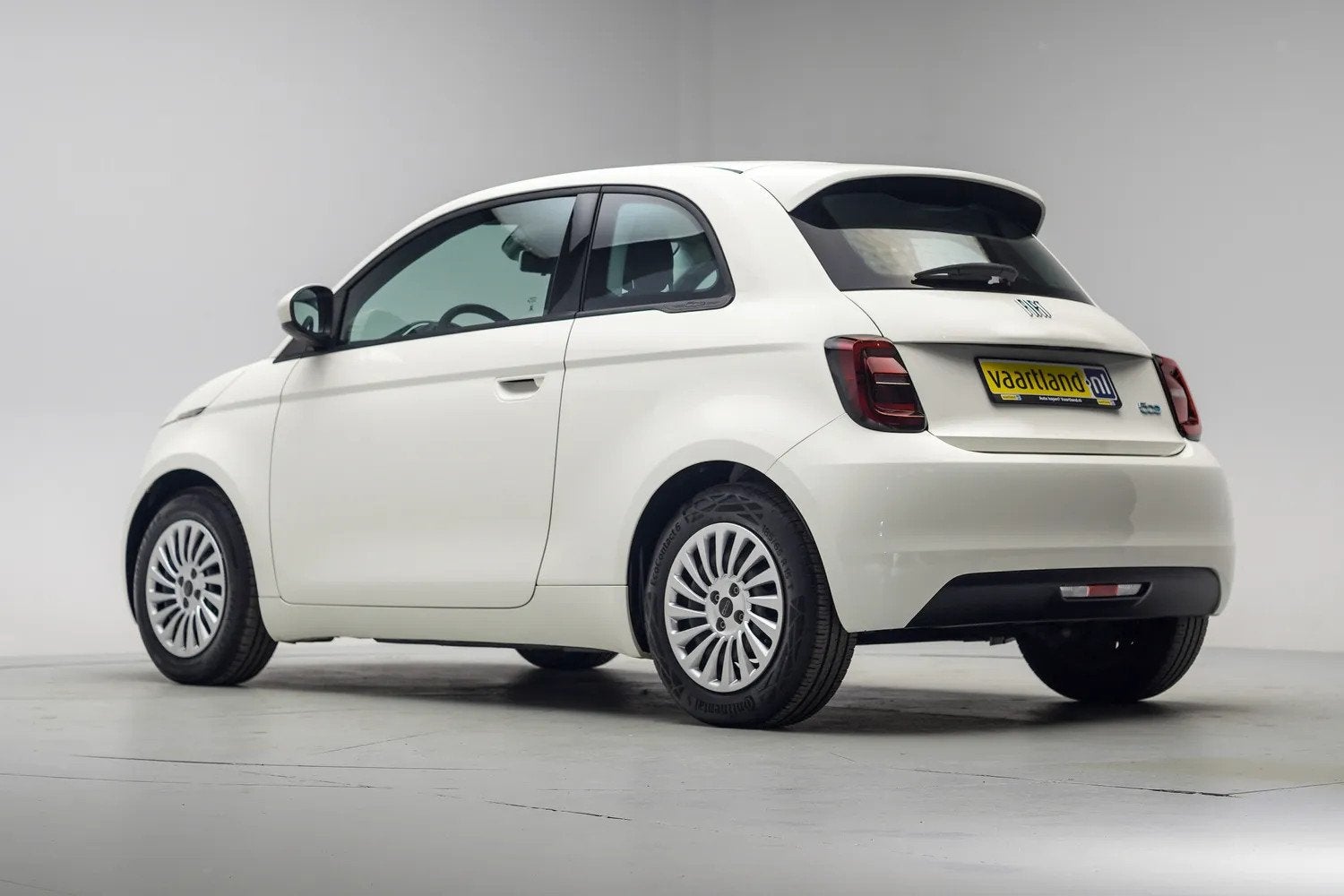 Fiat 500e Action 24 kWh Aut.[ Airco Apple / Android Lane ass, Automaat, 0 cilinders, Gebruikt, 4 stoelen