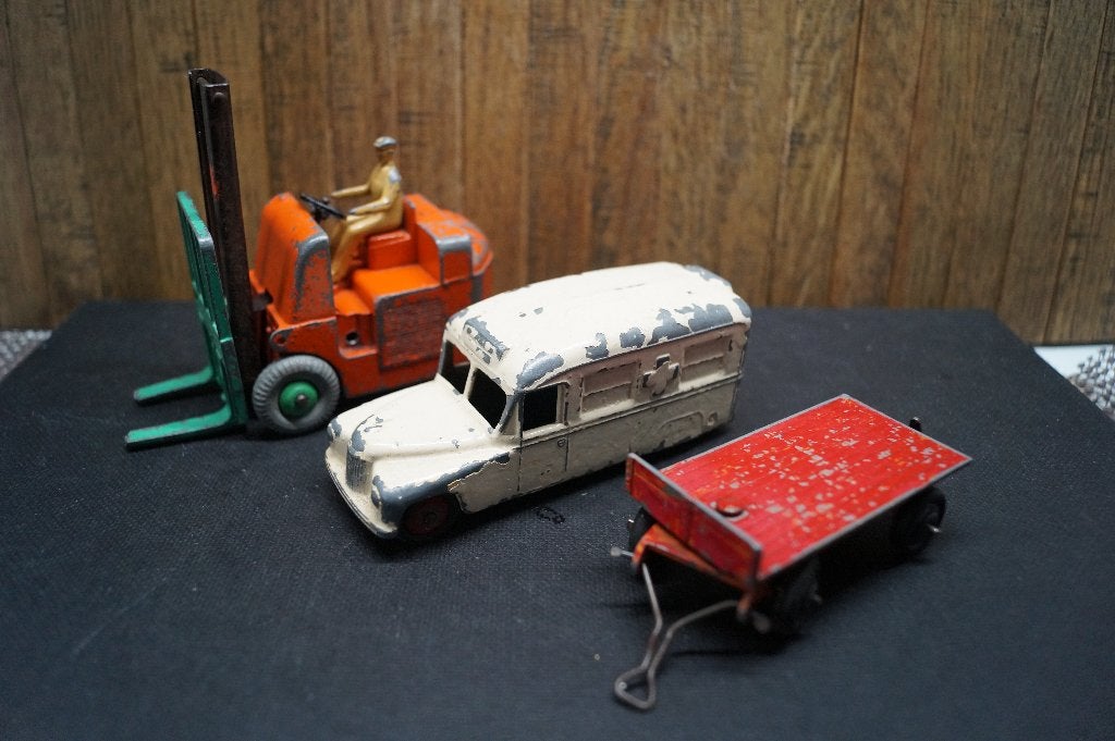 3 x Dinky toy Geen Atlas !!  Opknappers. Jaren '60, Ophalen of Verzenden