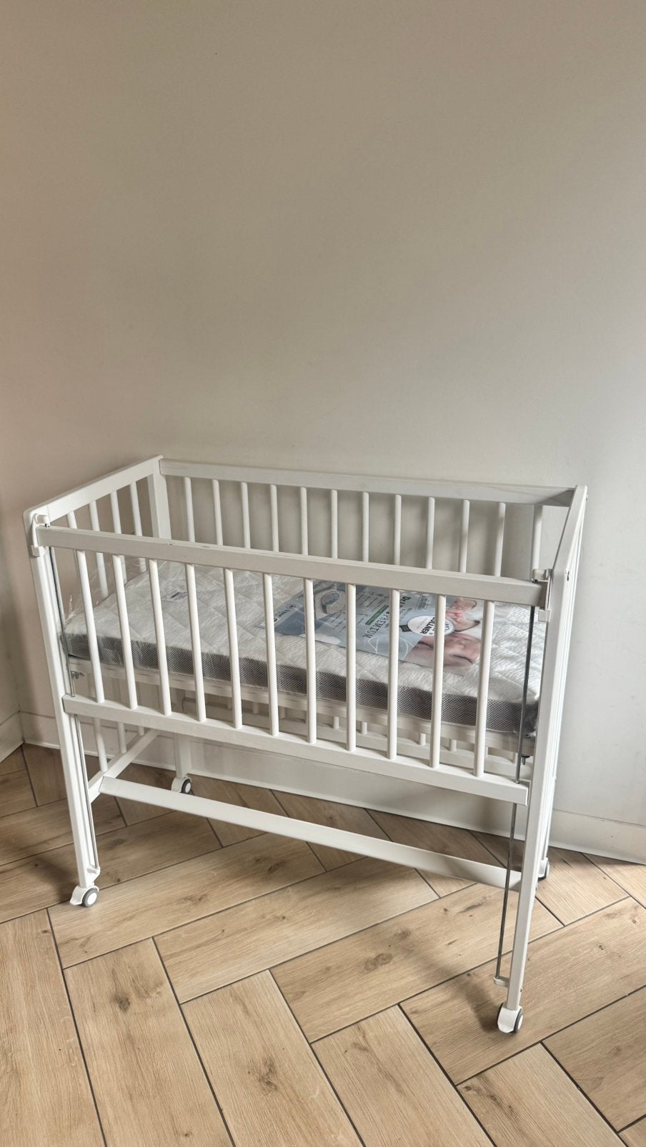 Houten co sleeper met nieuw matras, Ophalen, Zo goed als nieuw, Wieg