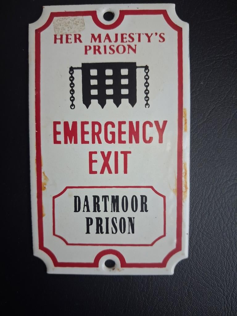 Vintage metalen emaille bordje Dartmoor prison, Verzamelen, Ophalen of Verzenden, Nieuw, Reclamebord