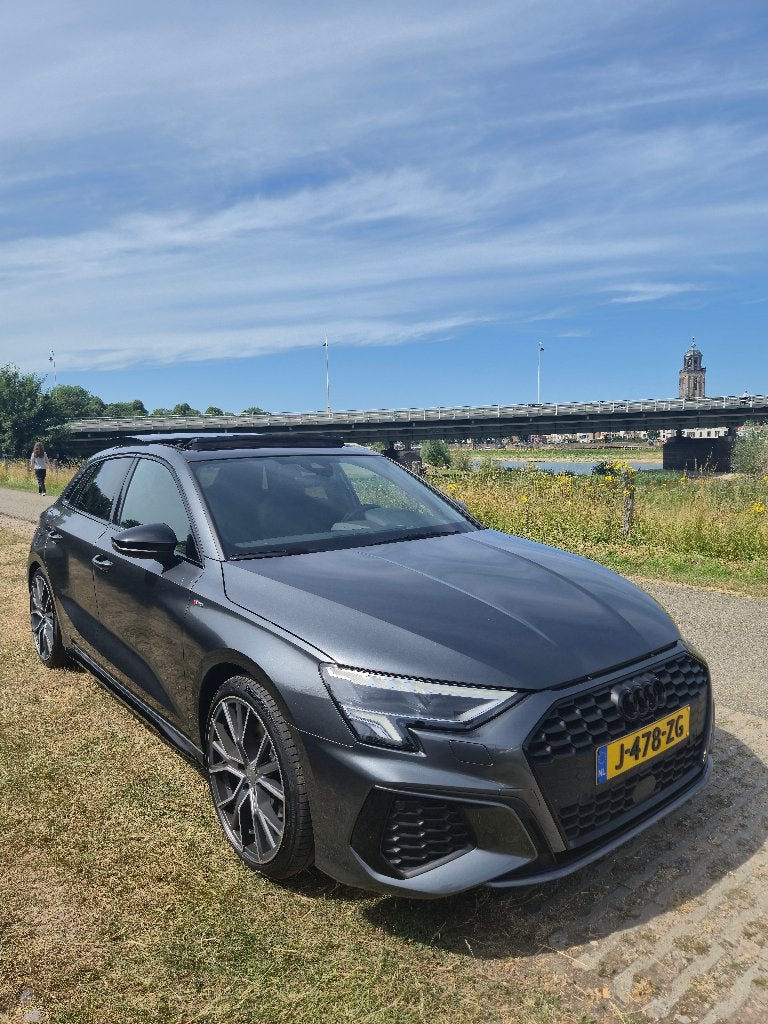 Audi A3 Sportback 30 TFSI S edition|Panoramadak|Black optiek, Voorwielaandrijving, 1195 kg, Euro 6, Leder en Stof
