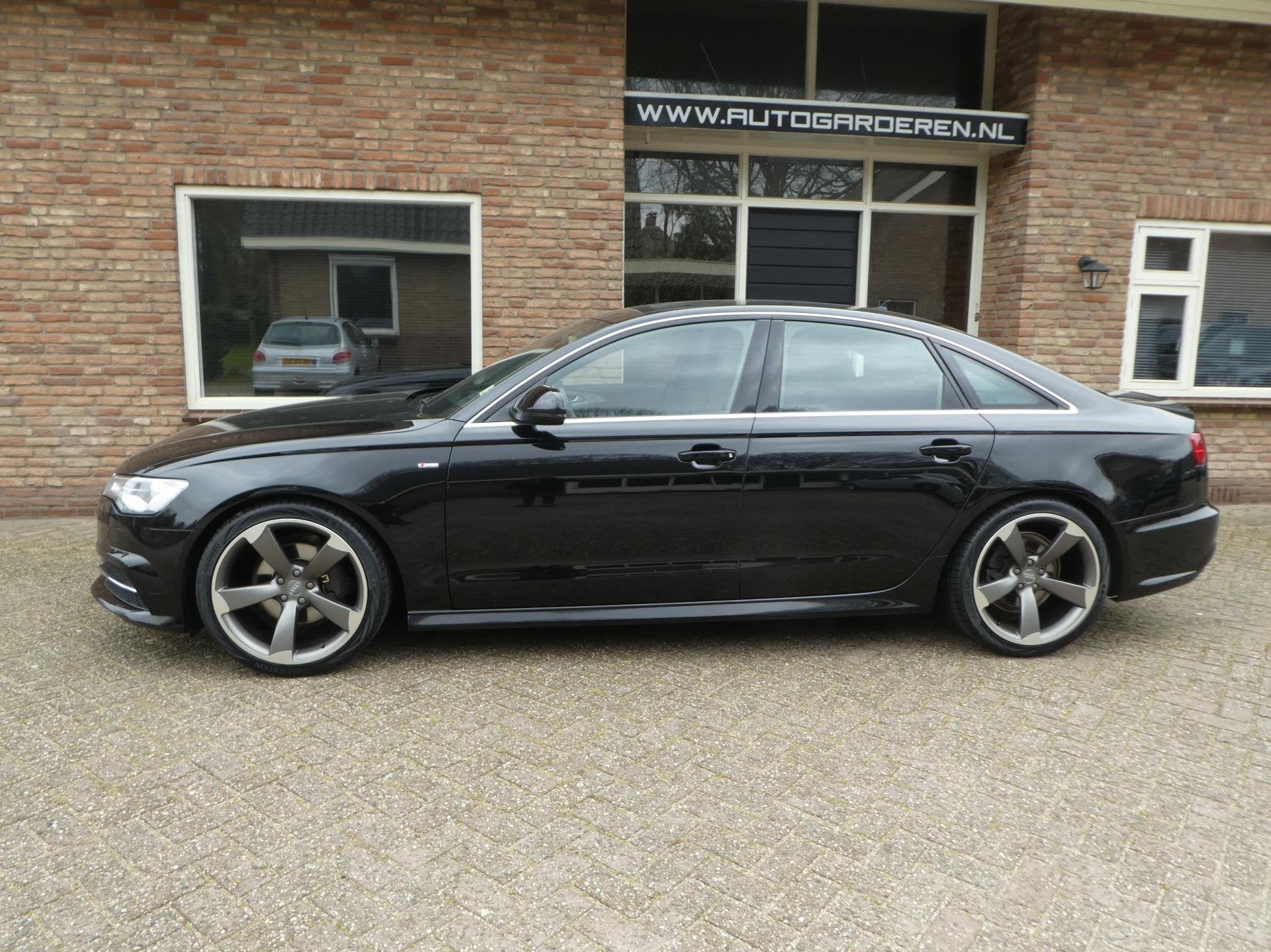 Audi A6 Limousine 1.8 TFSI ultra Sport Edition Automaat / S-, Auto's, Dealer onderhouden, Gebruikt, Zwart, 1600 kg