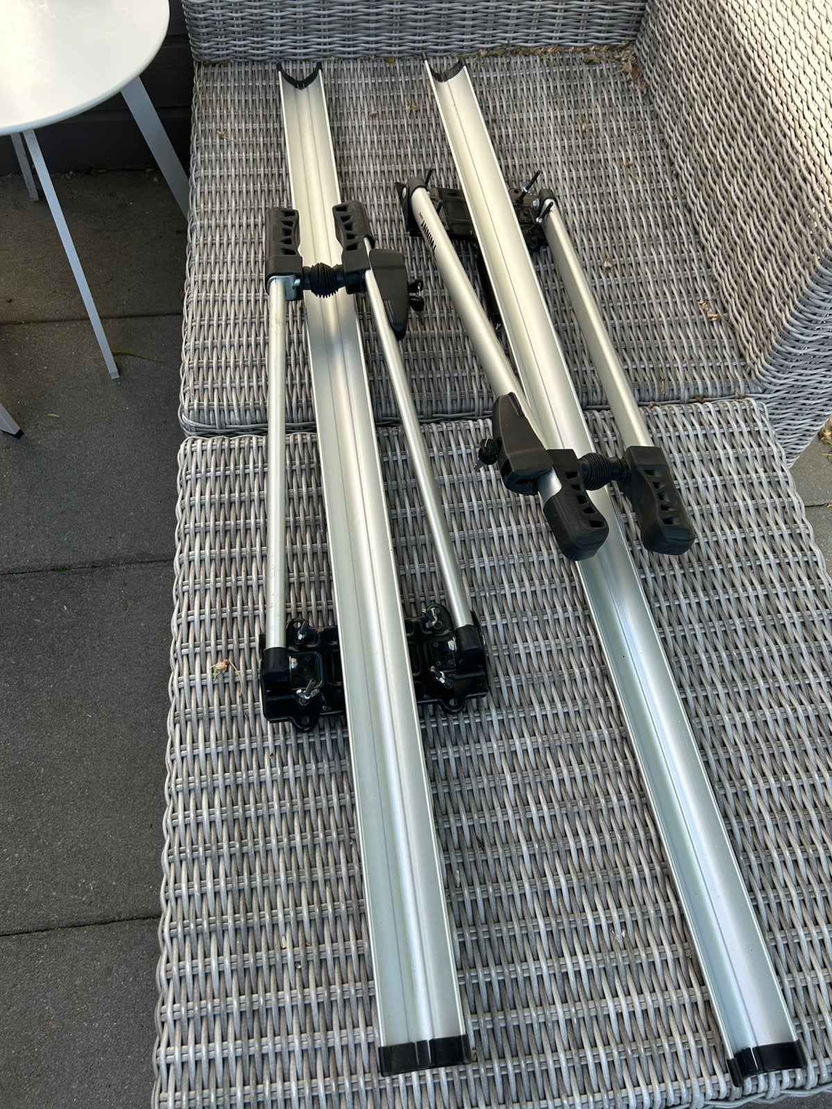 2 Twinny load fietshouders voor op dakdragers, Ophalen, Zo goed als nieuw