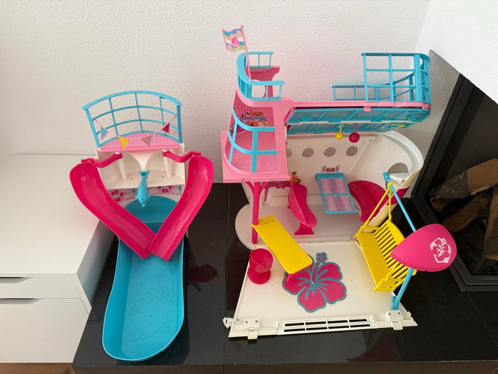 Barbie Droomboot / Cruise Schip met Zwembad en Glijbanen, Ophalen, Gebruikt, Jongen of Meisje