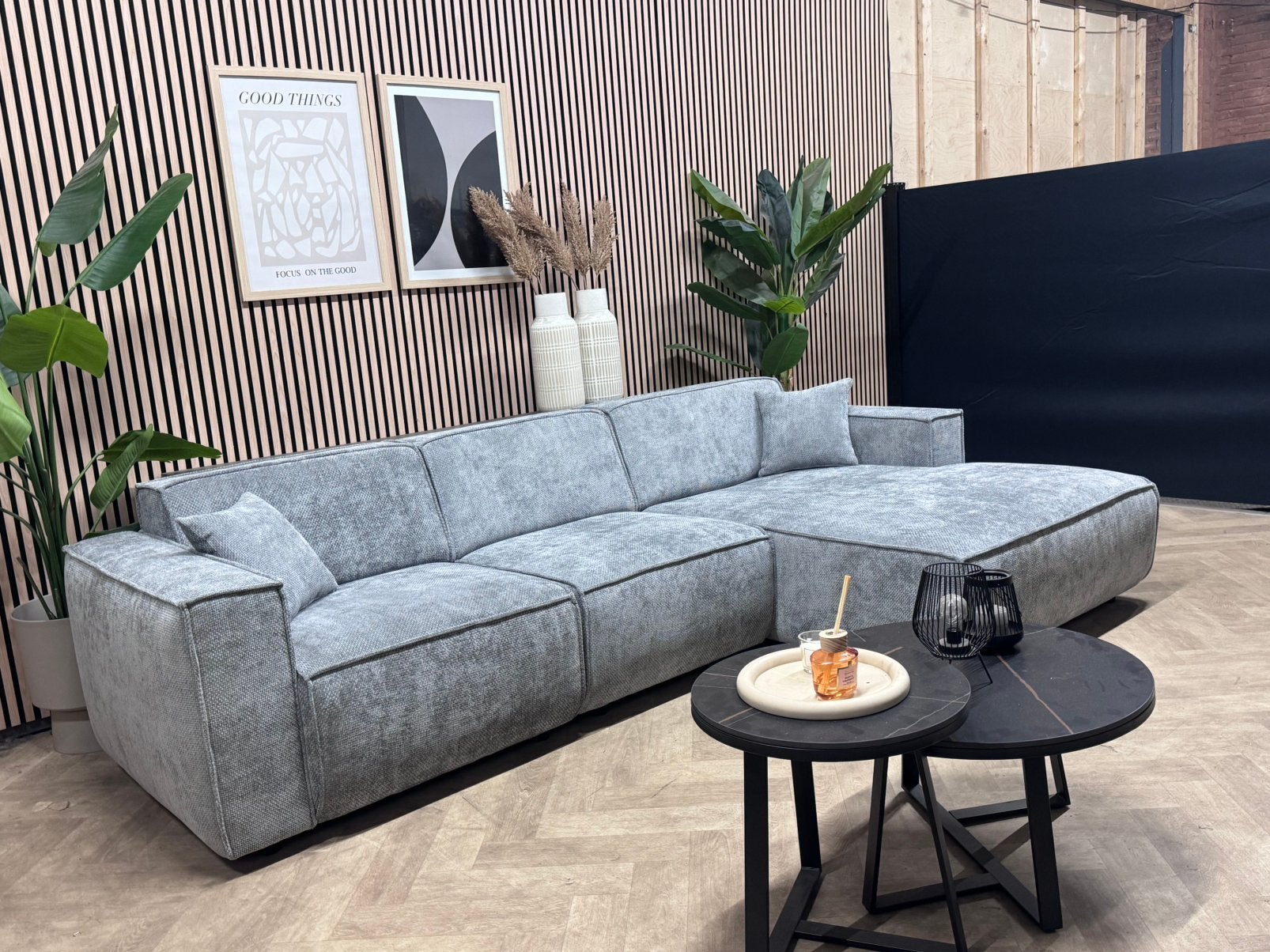 SHOWMODEL | Trendy Kwaliteit Hoekbank - Grijs - 292 x 165, 250 tot 300 cm, -, -, Hoekbank