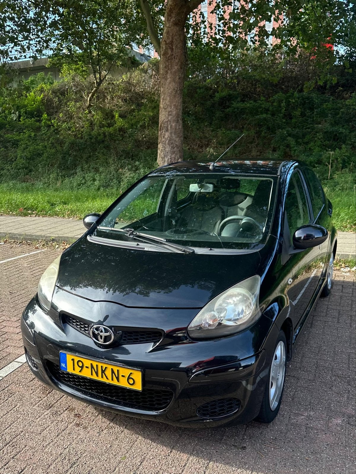 Toyota Aygo 1.0 12V 5DRS-2010 Zwart | Nieuwe Airco + Accu, Voorwielaandrijving, 4 stoelen, Origineel Nederlands, Handgeschakeld