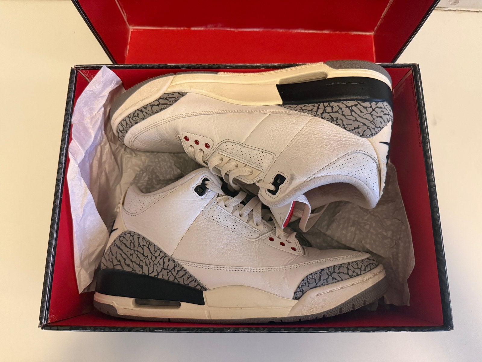 Nike Air Jordan 3 Reimagined White Cement 43, Wit, Ophalen of Verzenden, Sneakers of Gympen, Gedragen