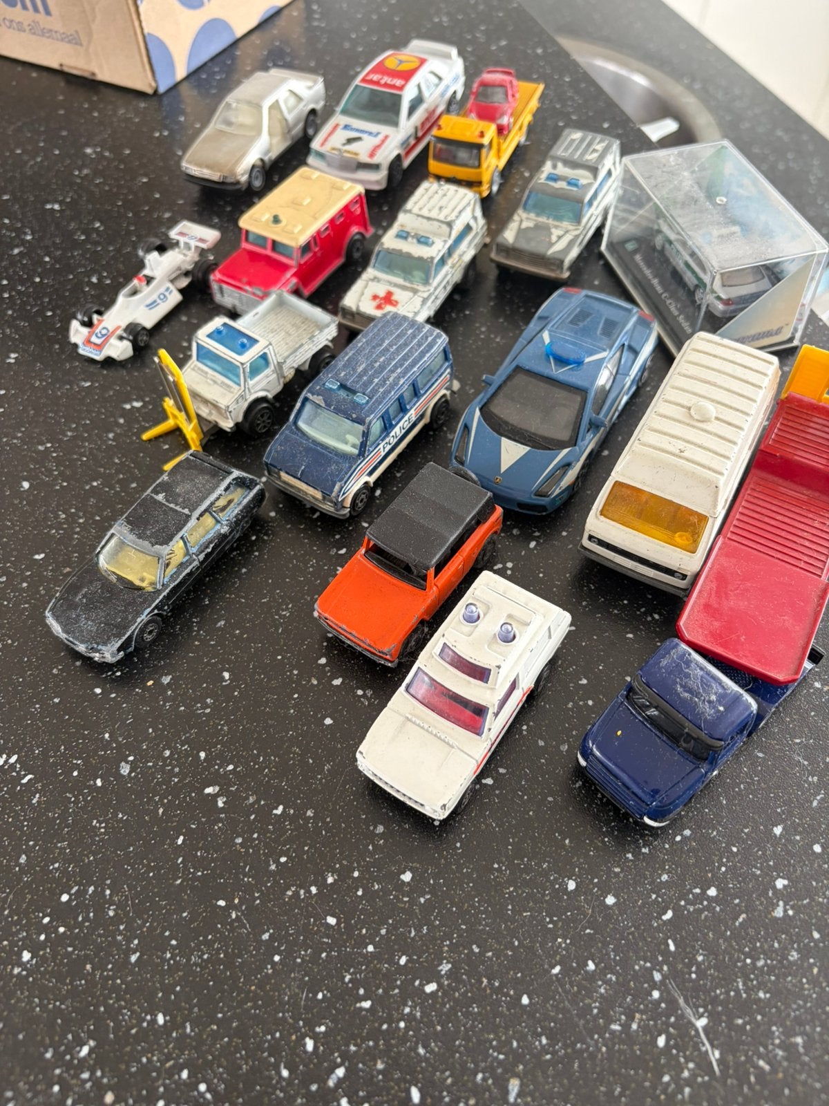 Autootjes, Hobby en Vrije tijd, Modelauto's | Overige schalen, Ophalen of Verzenden, Gebruikt, Auto