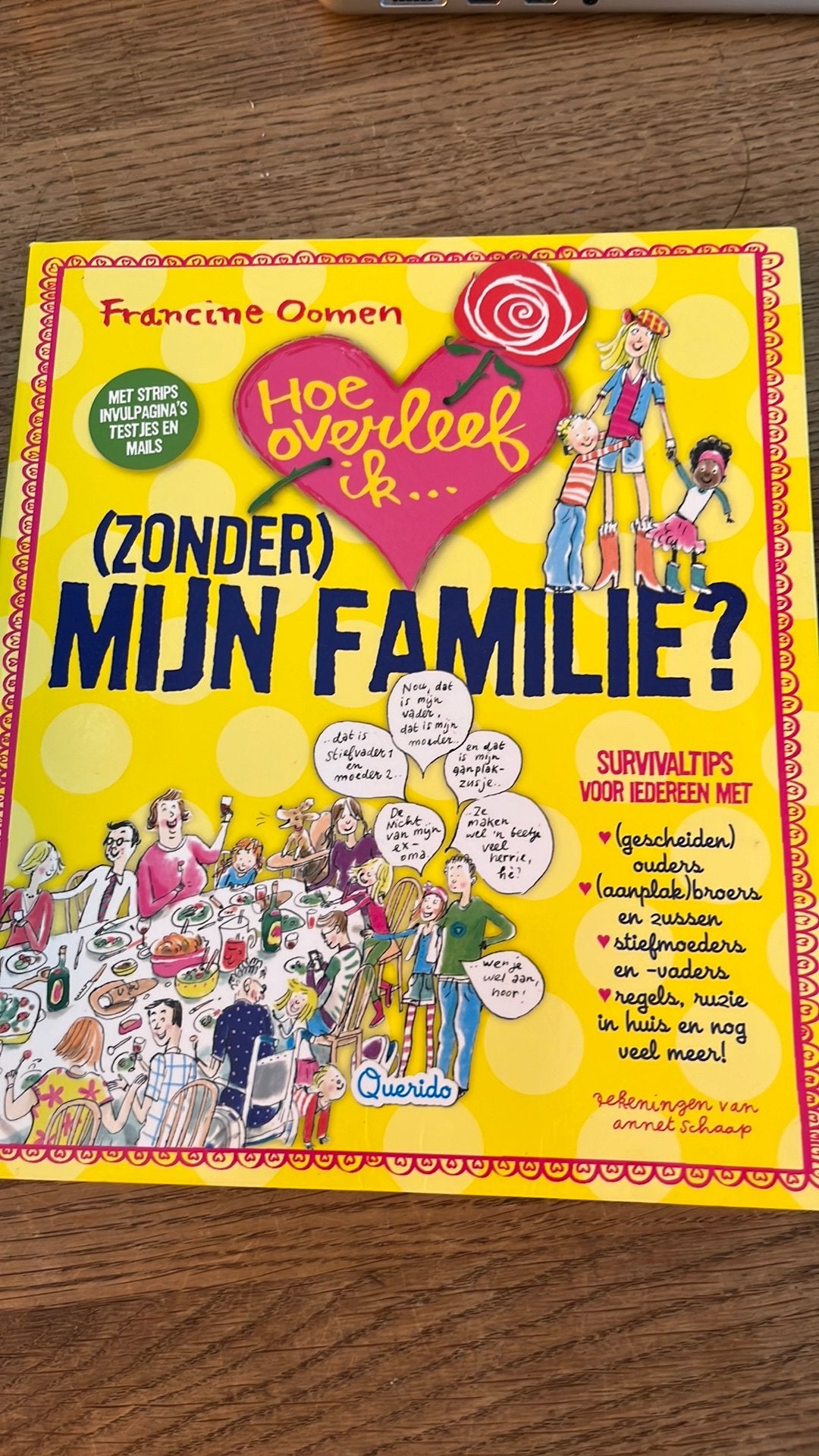 Francine Oomen - Hoe overleef ik (zonder) mijn familie?, Ophalen of Verzenden, Zo goed als nieuw, Francine Oomen