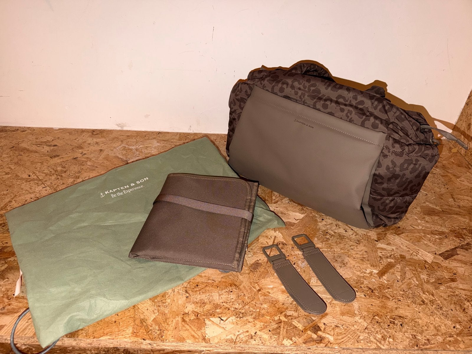 Kapten & Son tas met luiertas inzetstukken, Sieraden, Tassen en Uiterlijk, Tassen | Damestassen, Ophalen of Verzenden, Zo goed als nieuw