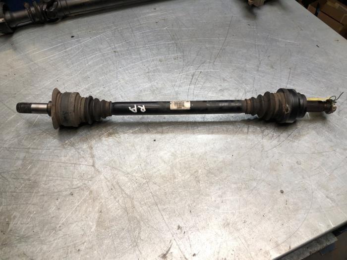 Aandrijfas rechts-achter van een BMW 5-Serie, Gebruikt, -, -, Ophalen of Verzenden