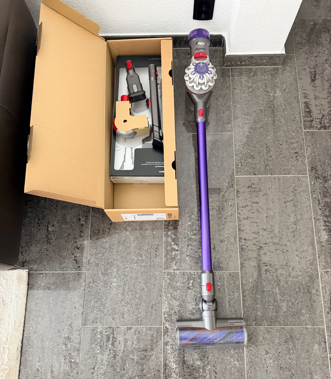 Dyson V8 Absolute, Ophalen, Draadloos, Zo goed als nieuw, Dyson