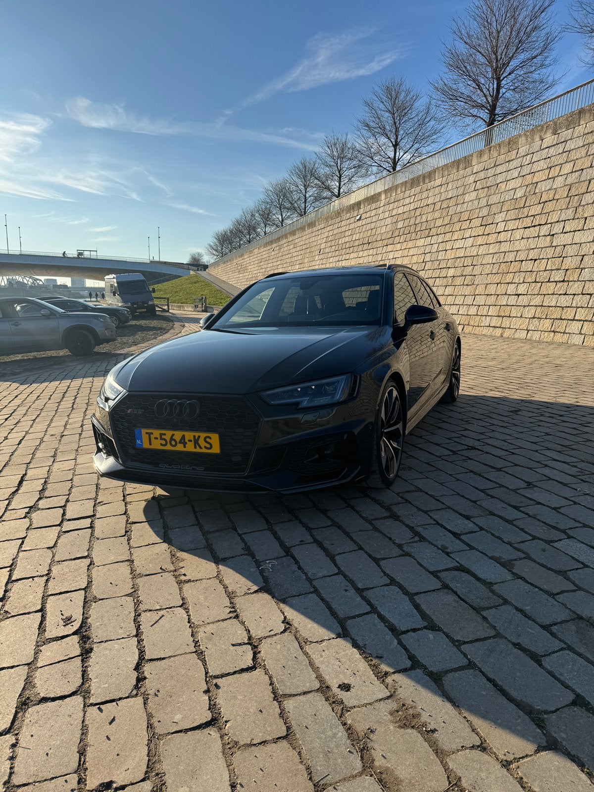 Foto 2 van Audi RS4 Avant 2.9 TFSI quattro Pano|HuD|RS Seat|B&O