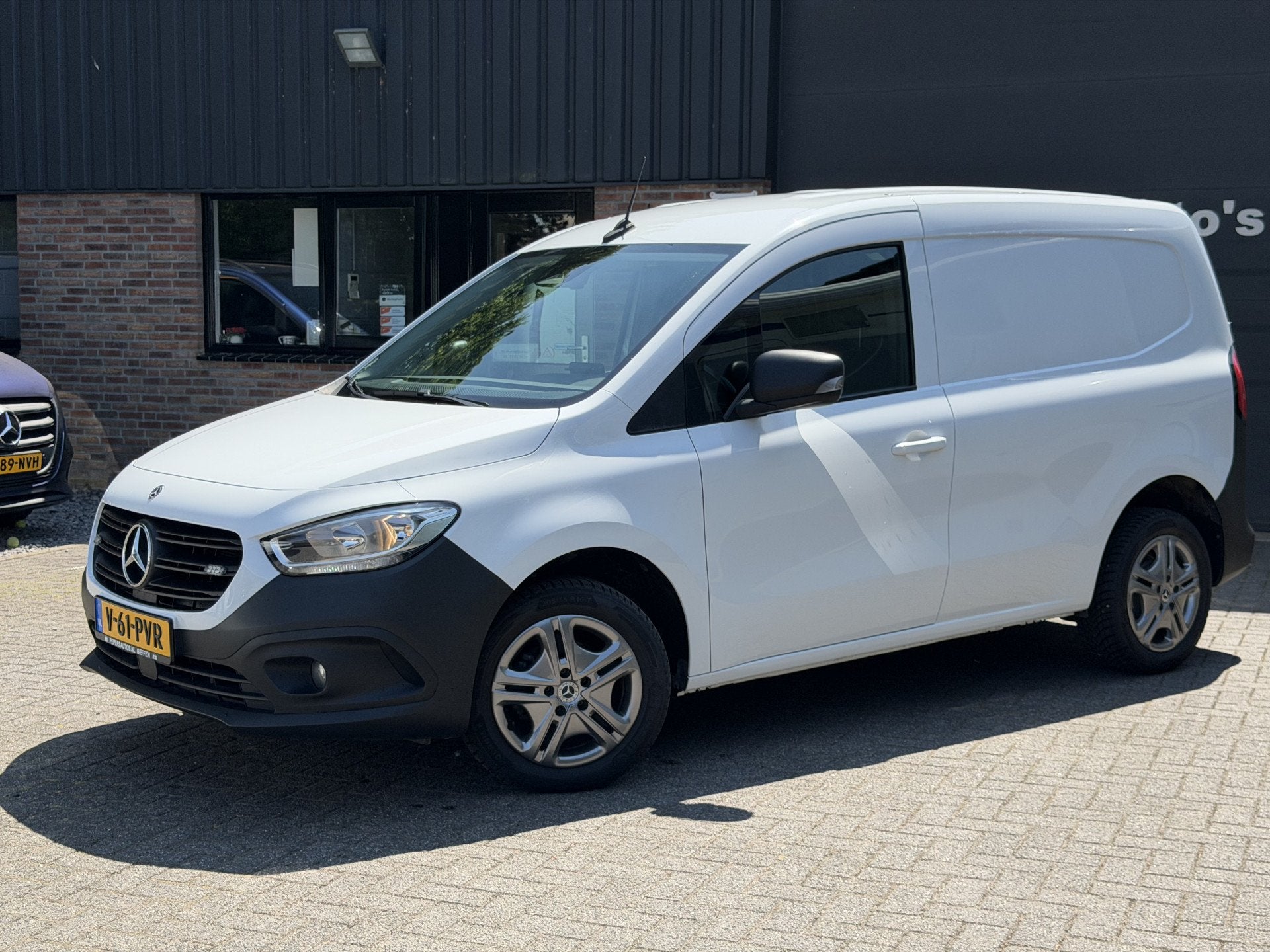 Mercedes-Benz Citan 110 L1 Pro Benzine MBUX - Trekhaak - Air, Auto's, Voorwielaandrijving, Gebruikt, Euro 6, 4 cilinders