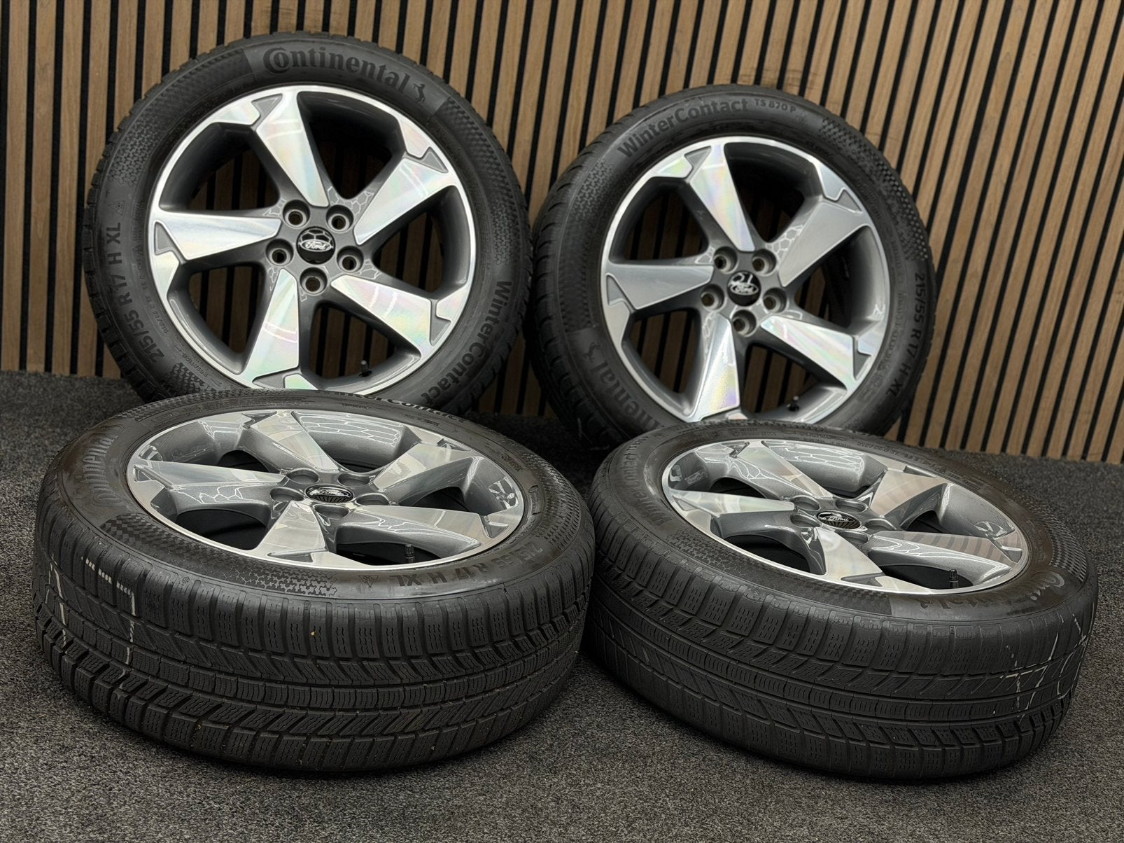 Originele 17 inch Ford Focus Active 5x108 ET45 Continental, Ophalen, 215 mm, ., Banden en Velgen