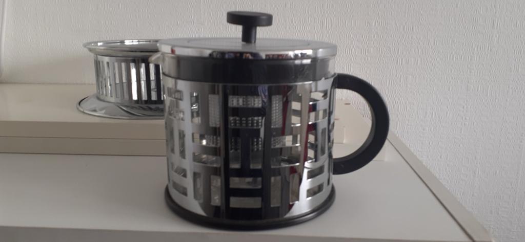 Design - Bodem - glazen theepot met bijpassend theelicht., Theepot/fluitketel, Zilver, Ophalen of Verzenden, Overige merken