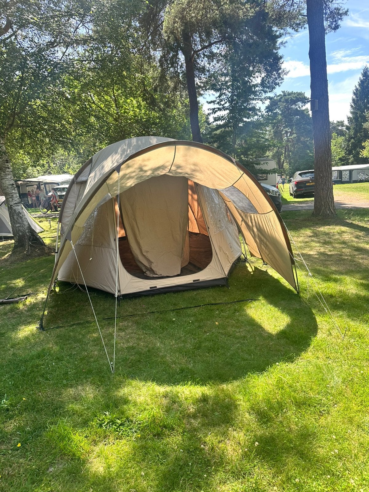 Zeer nette tent grote 4 persoons, Caravans en Kamperen, Tenten, Ophalen of Verzenden, Gebruikt