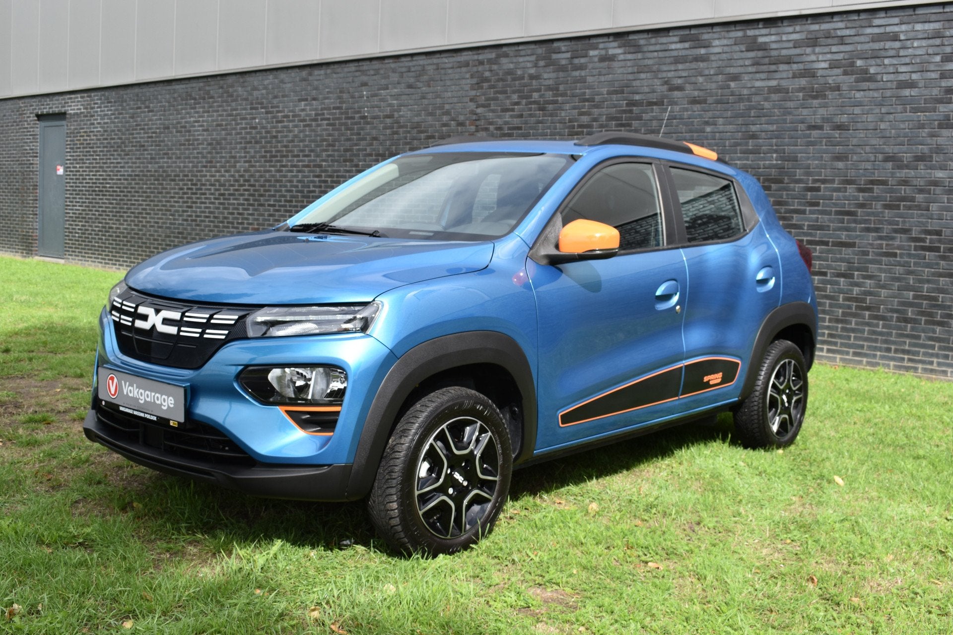 Dacia Spring Essential 27 kWh vol electric navigatie pdc Lee, 12 maanden, Stof, Gebruikt, 45 pk