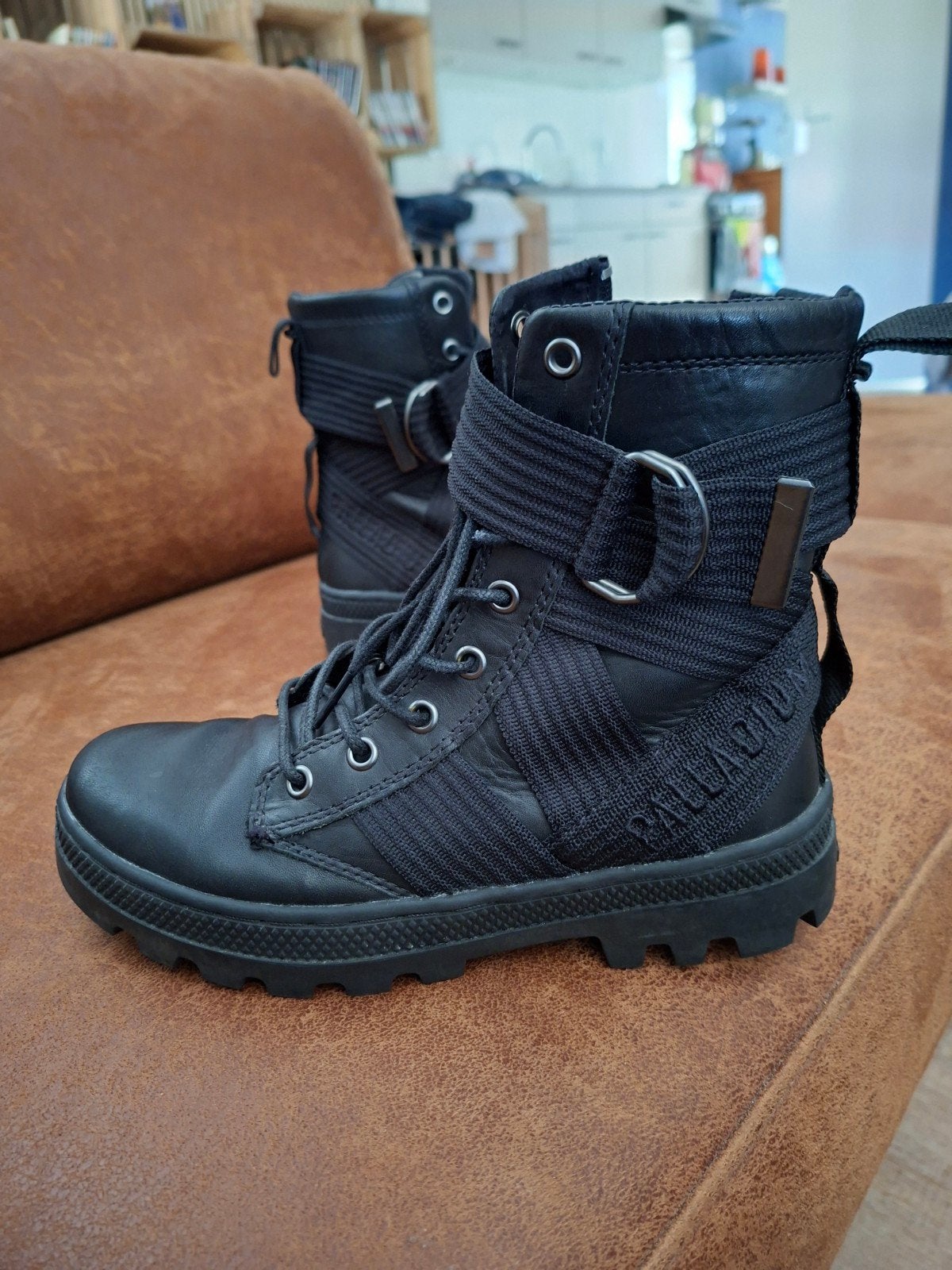 📸 Palladium pallabosse tact dames 'outdoor' schoenen 37, Zwart, Palladium, Ophalen of Verzenden, Sneakers of Gympen