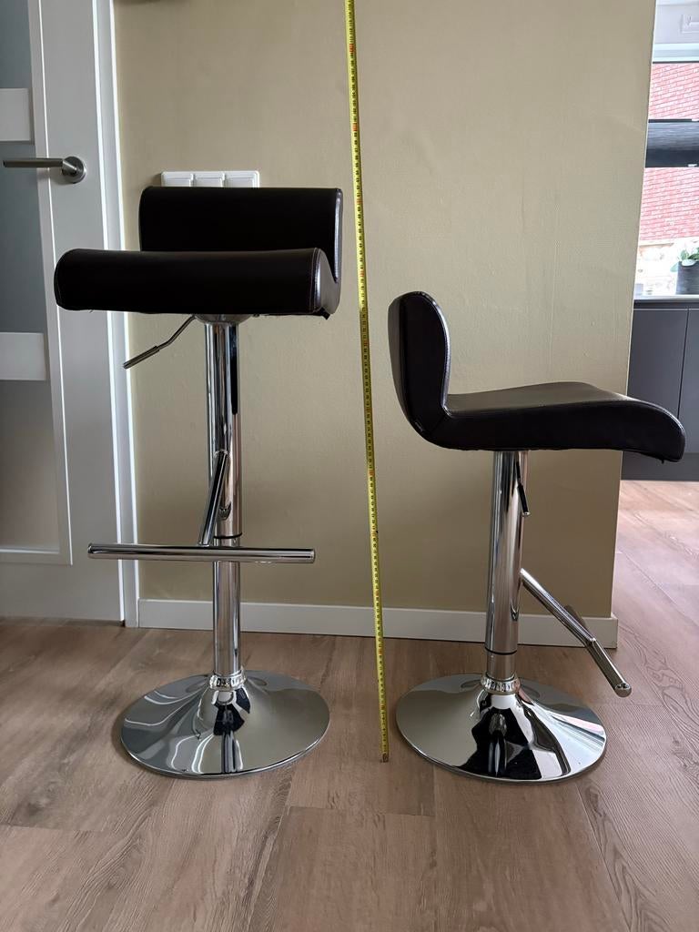 2 barkrukken - Bruin leer en chroom, Huis en Inrichting, Barkrukken, Ophalen, 60 tot 90 cm, Leer, Zo goed als nieuw