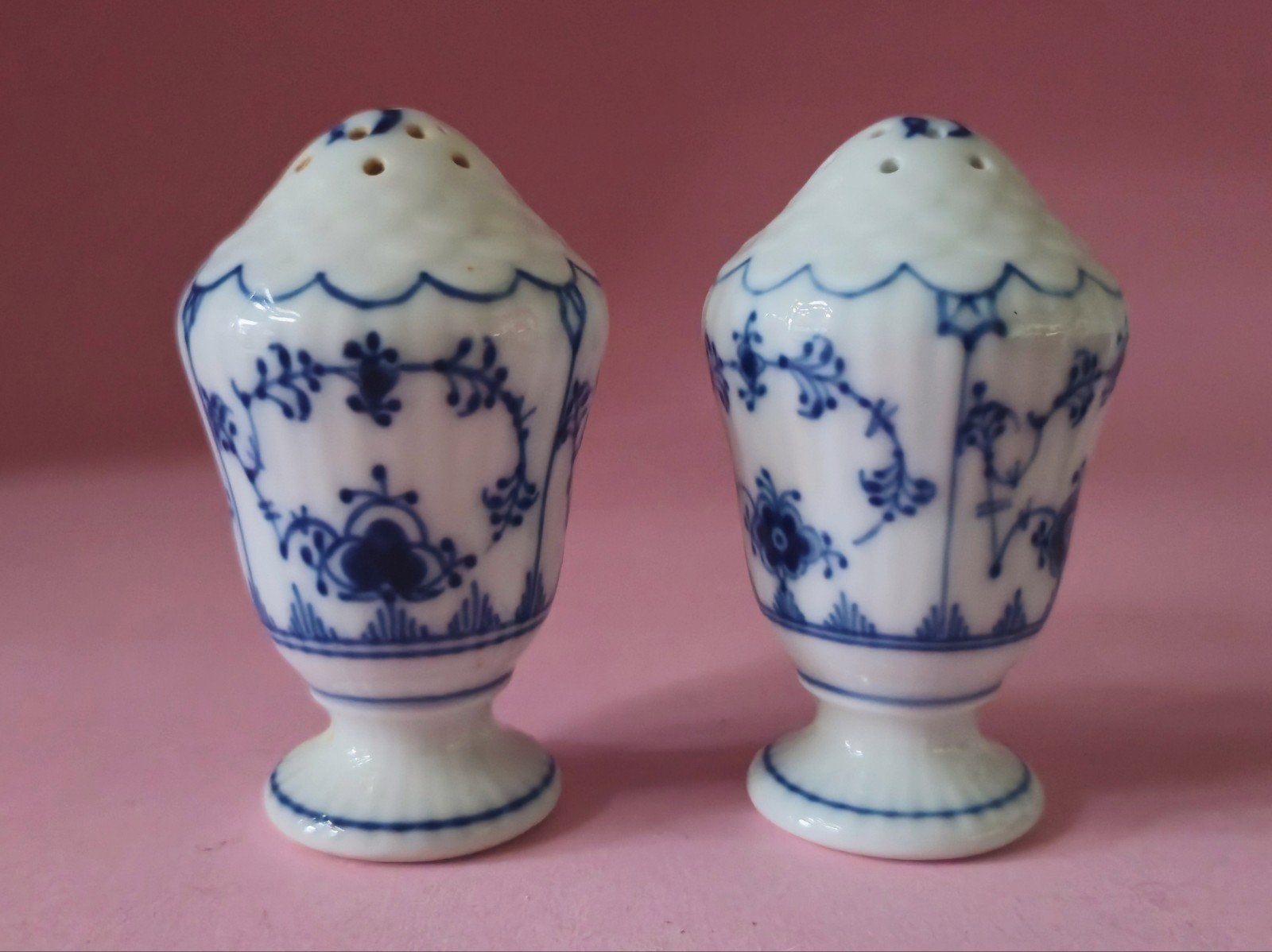 Royal Copenhagen Fluted Peper- en Zoutstel, Antiek en Kunst, Antiek | Porselein, Ophalen of Verzenden