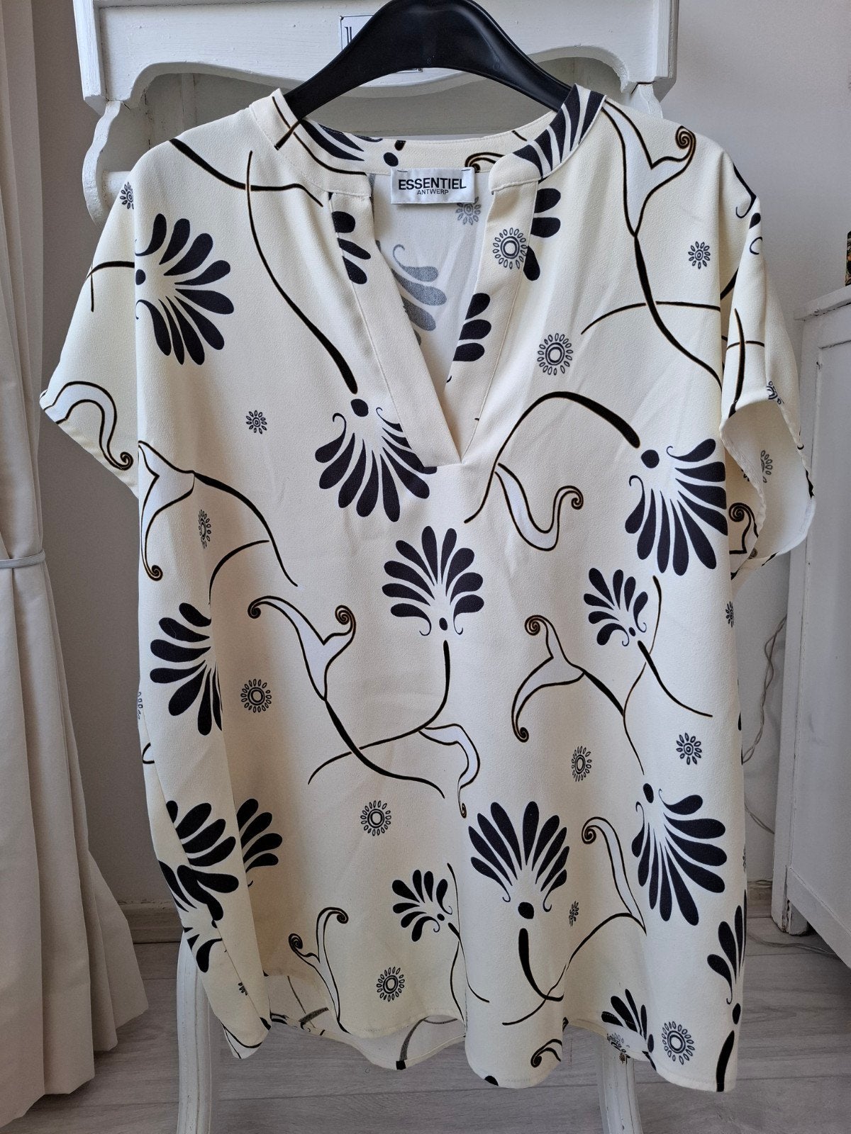 Essentiel Antwerp blouse mt. 40, Maat 38/40 (M), Verzenden, Beige, Zo goed als nieuw