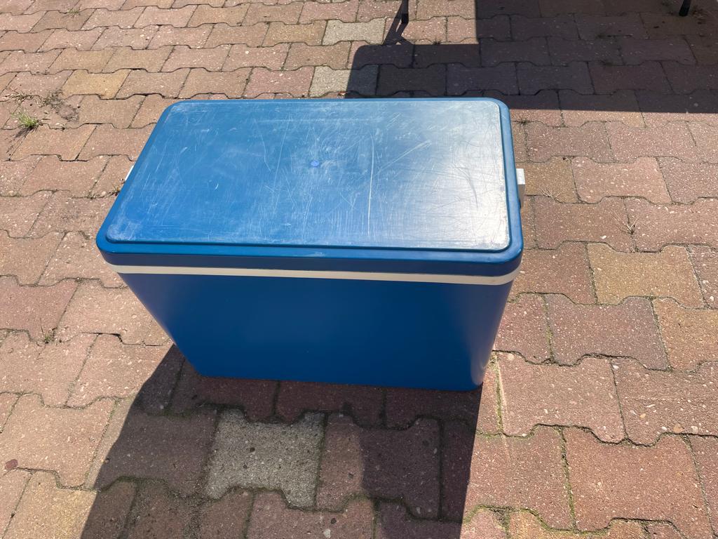koelbox  30x54 cm en hoogte 32 cm inwendige maat, Ophalen, Gebruikt, Koelbox, Koelelement
