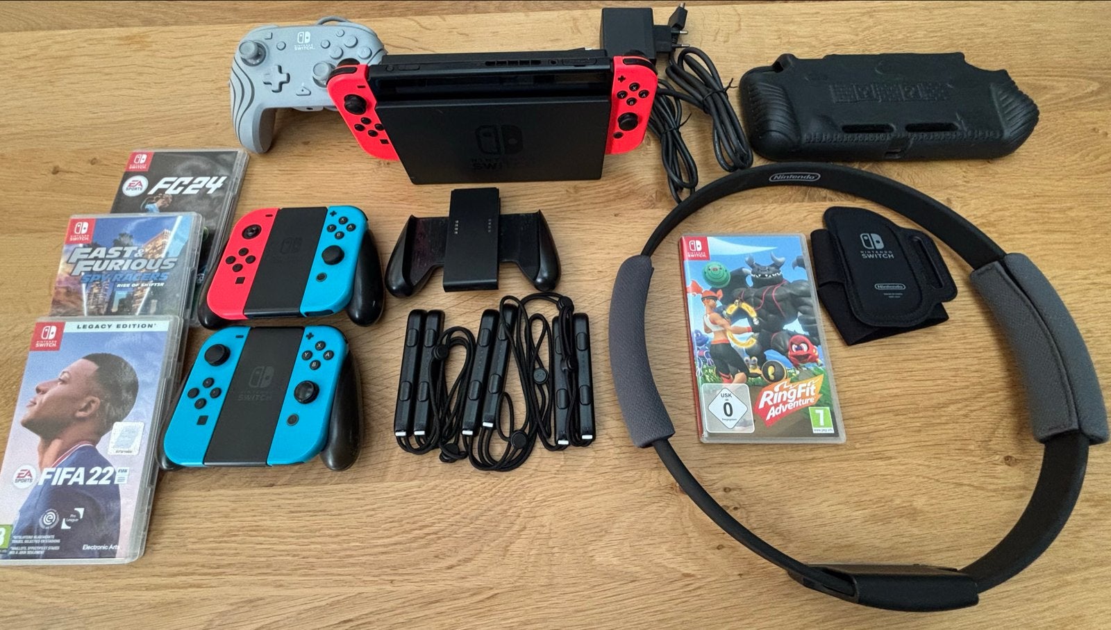Nintendo Switch + Ring Fit Adventure - compleet!, Switch 2019 Upgrade, Ophalen of Verzenden, Met 3 controllers of meer, Gebruikt