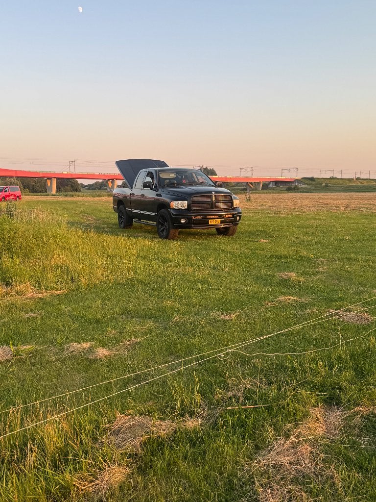 Dodge ram 1500 5.7 HEMI, Auto's, Bestelauto's, Automaat, Leder en Stof, Zwart, 350 pk