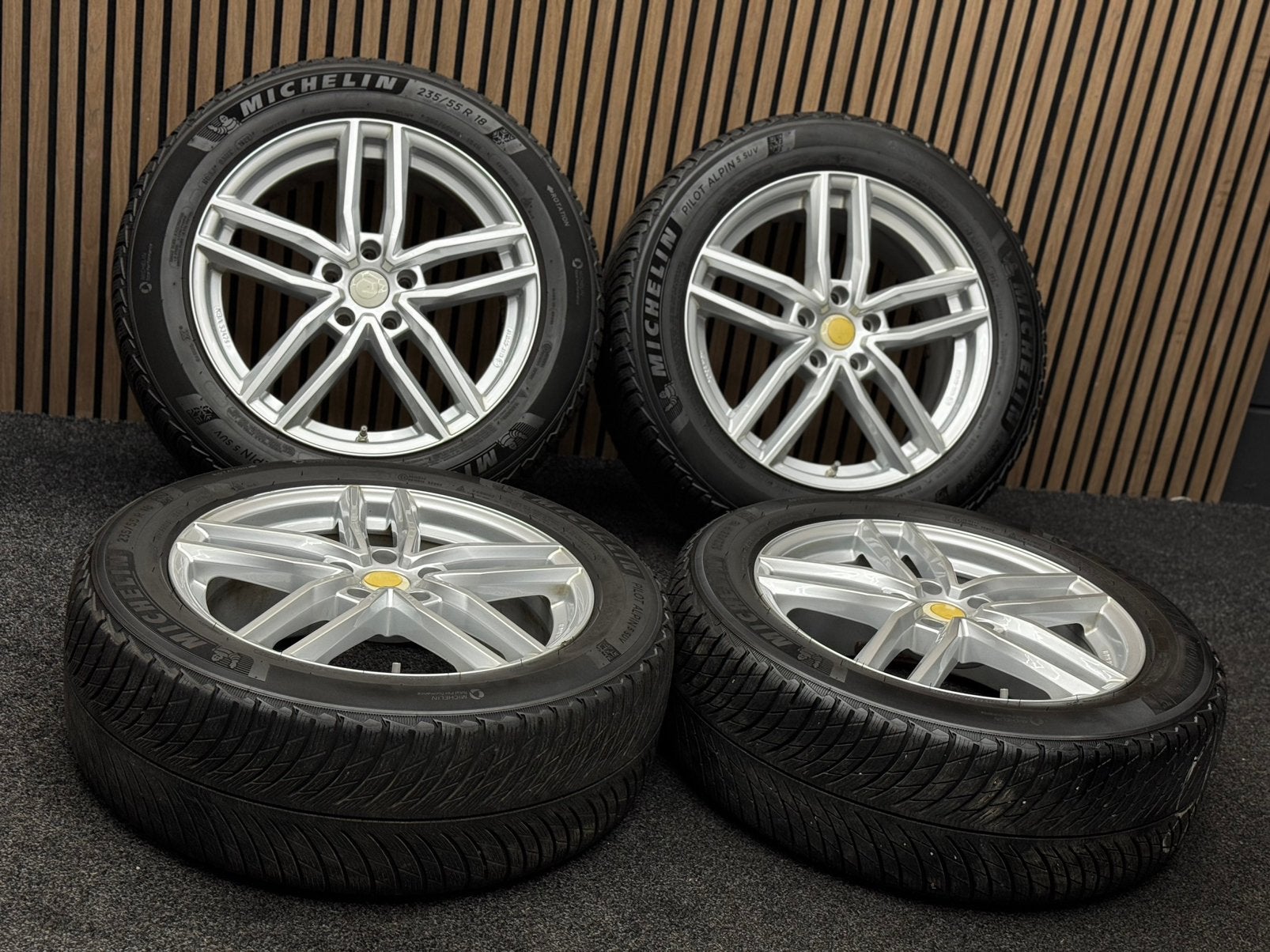WINTER! 18 inch Dezent TR - MB GLA W156 5x112 ET51 235/55/18, Ophalen, 18 inch, ., Banden en Velgen